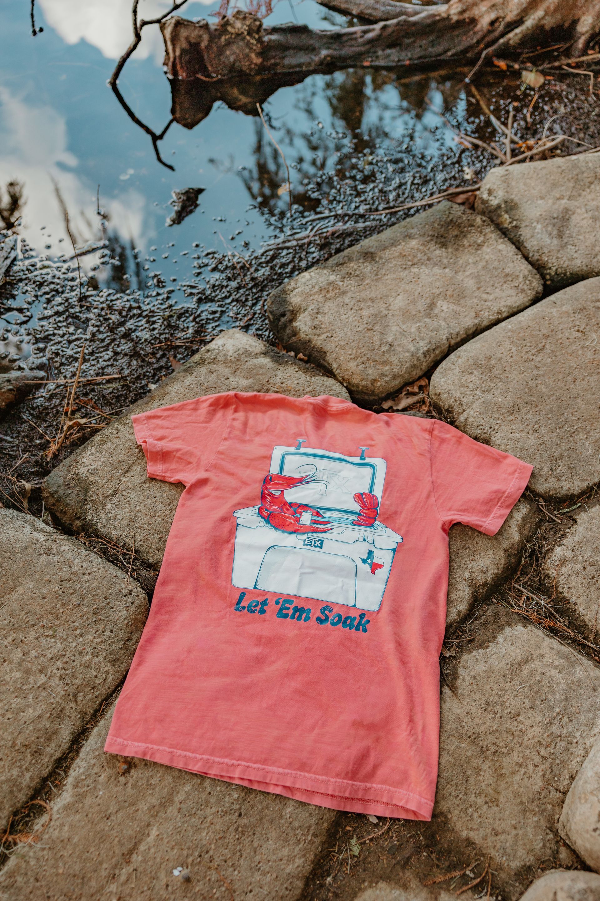ETX Outdoors - Let 'Em Soak Crawfish Tee